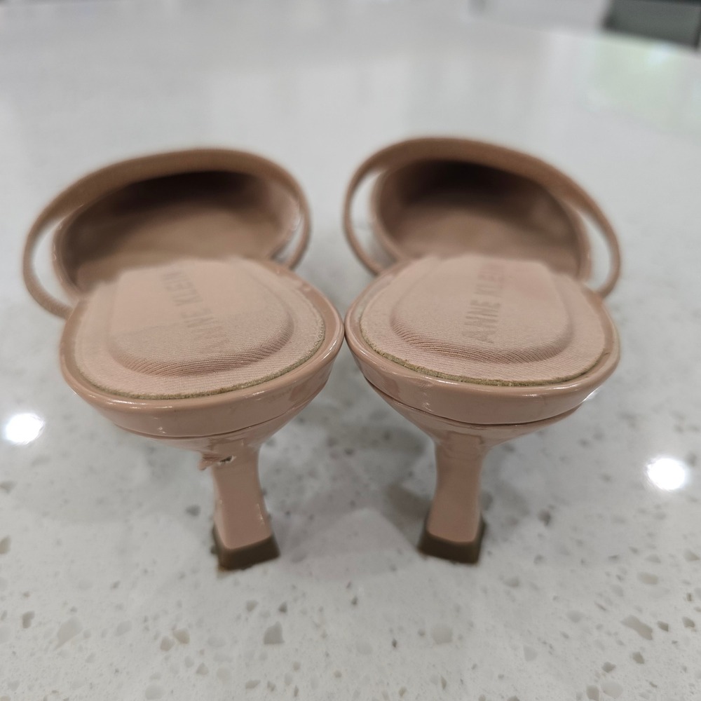 Anne Klein iFlex Nude Patent Pointed Toe Kitten Heel Mules Womens Size 8.5 - Picture 7 of 11
